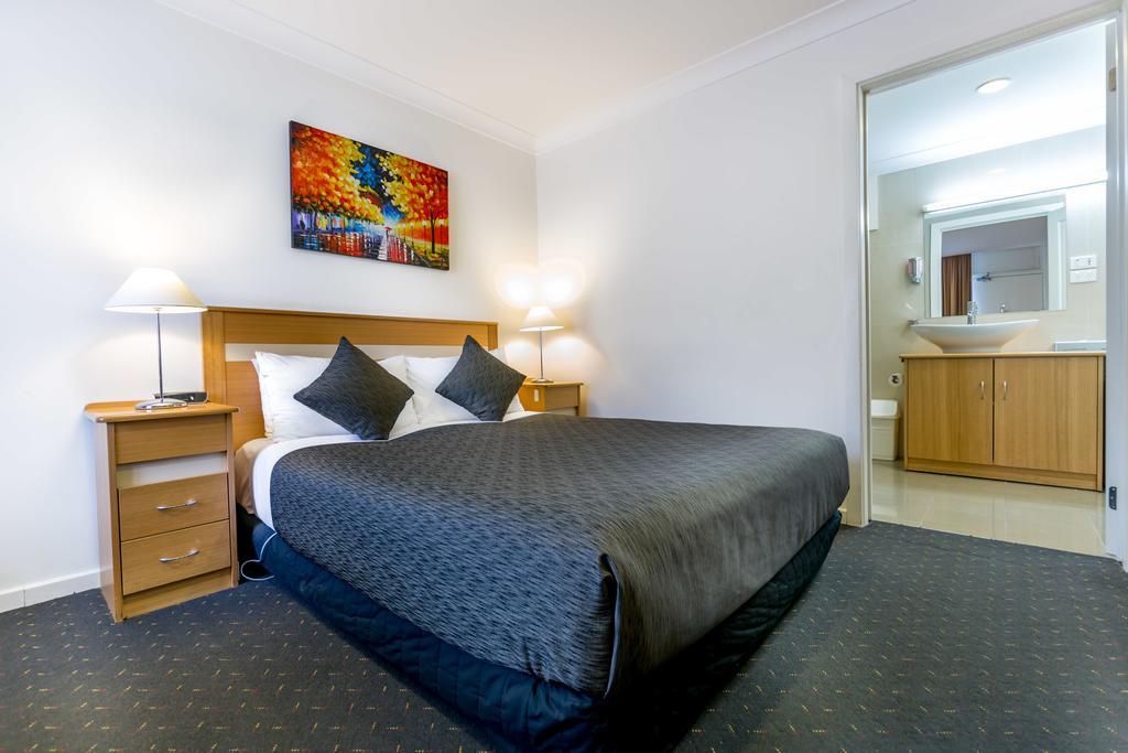 Melbourne'S Princes Park Hotel Bagian luar foto