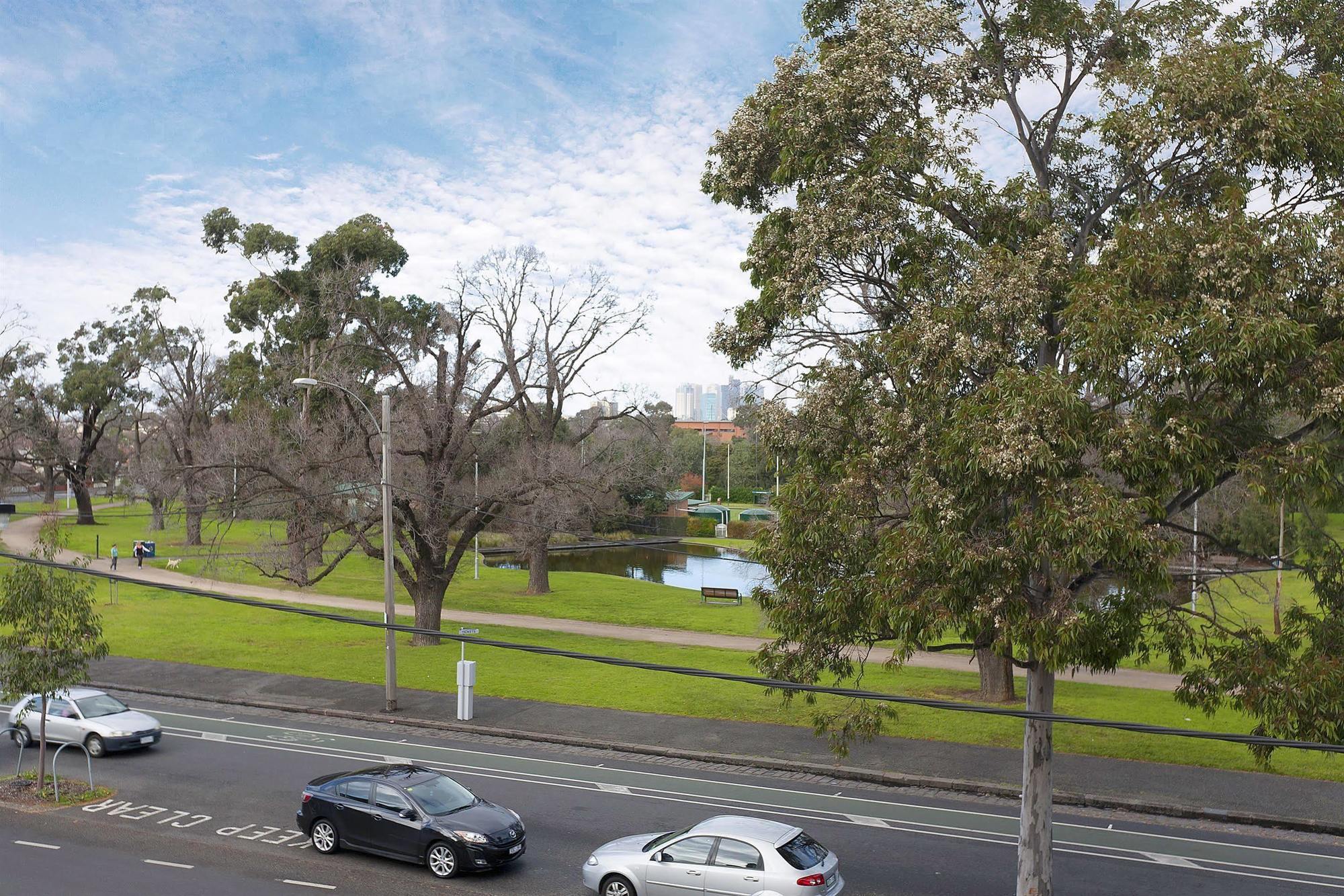 Melbourne'S Princes Park Hotel Bagian luar foto
