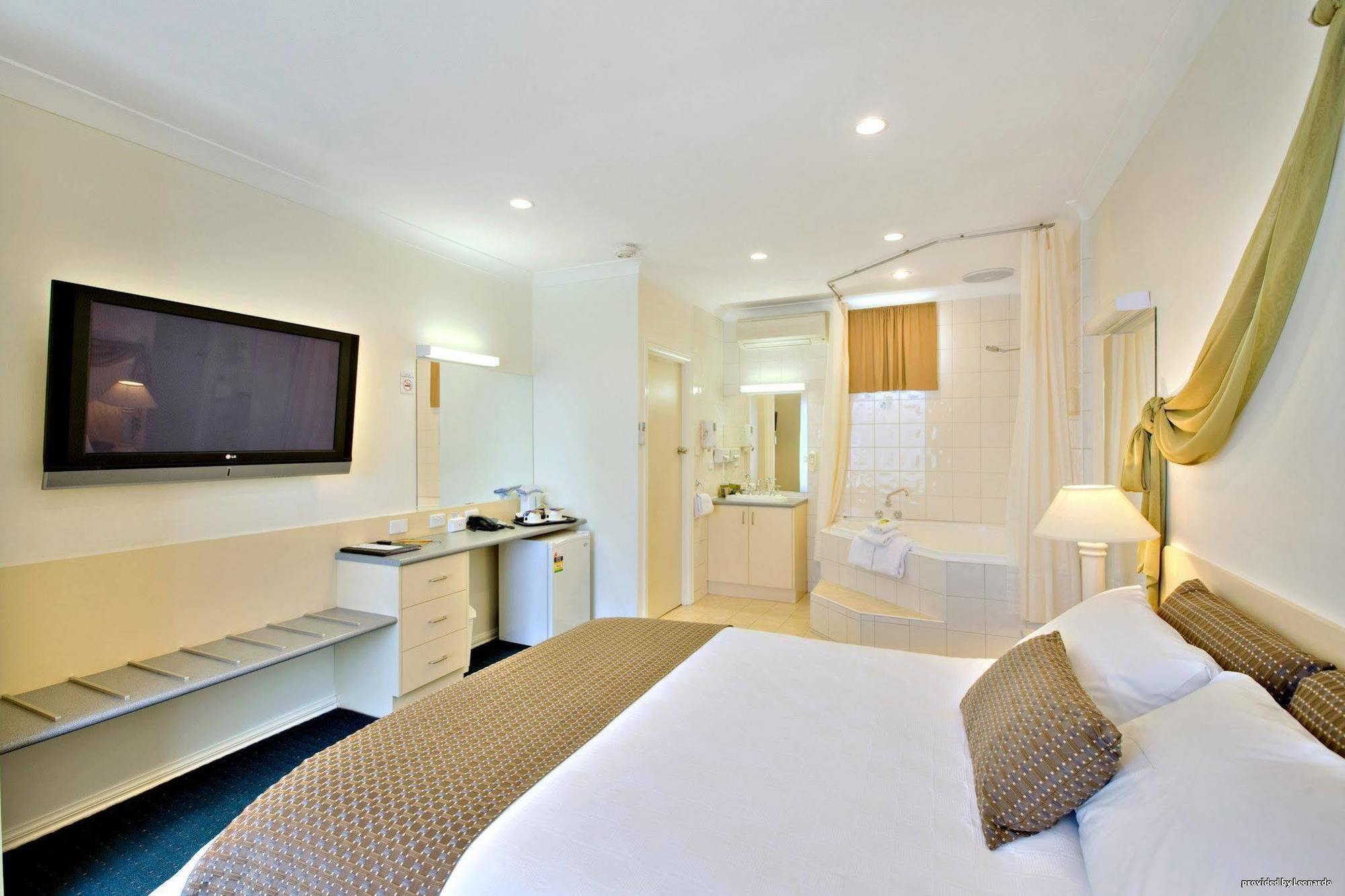 Melbourne'S Princes Park Hotel Bagian luar foto
