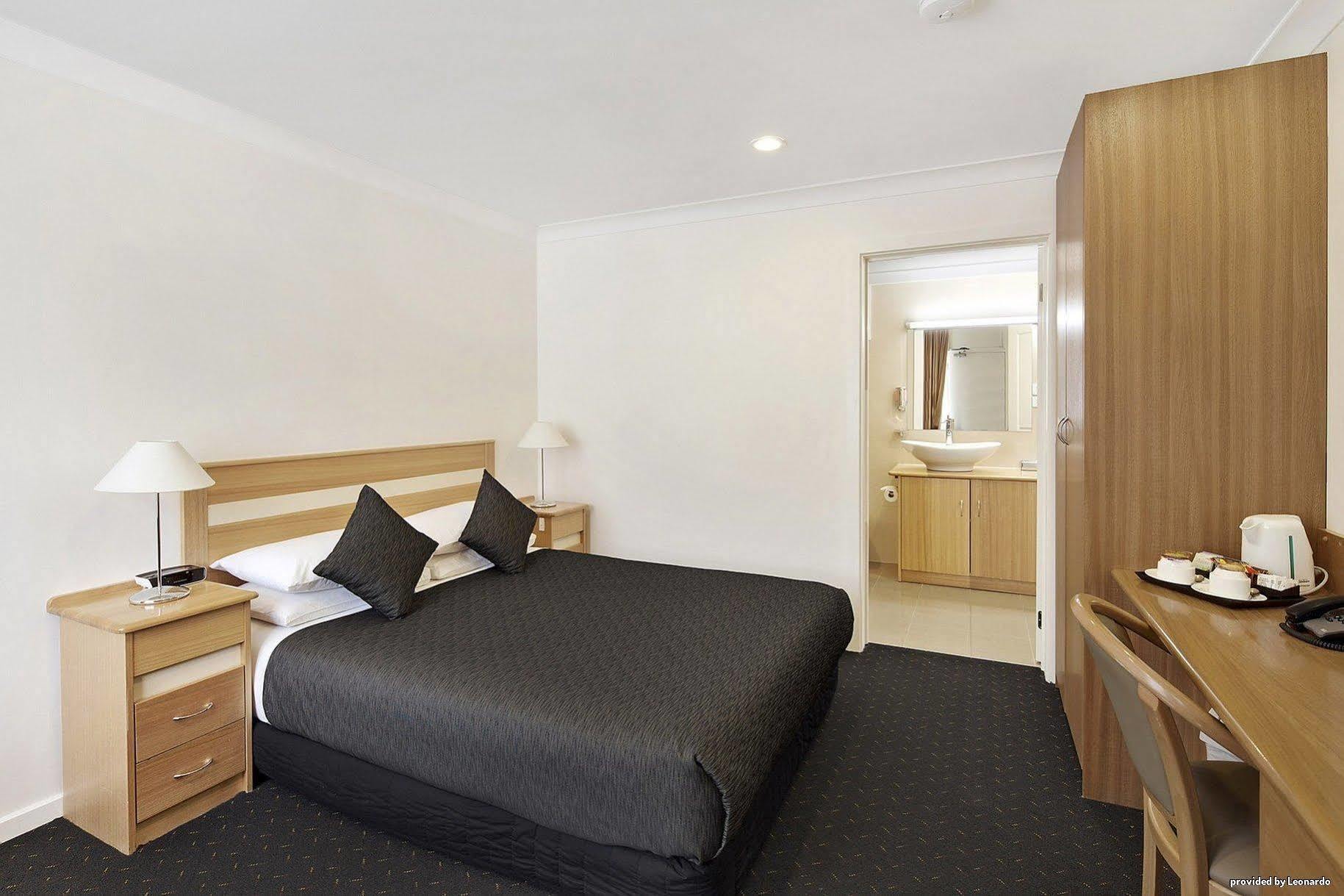Melbourne'S Princes Park Hotel Bagian luar foto