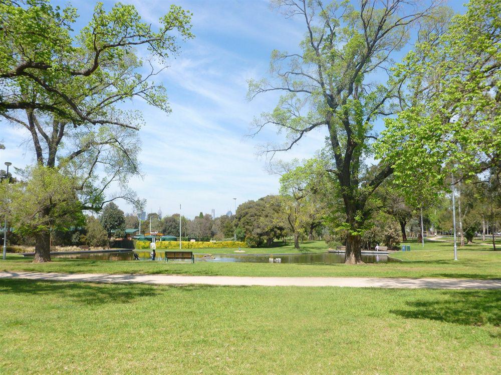 Melbourne'S Princes Park Hotel Bagian luar foto